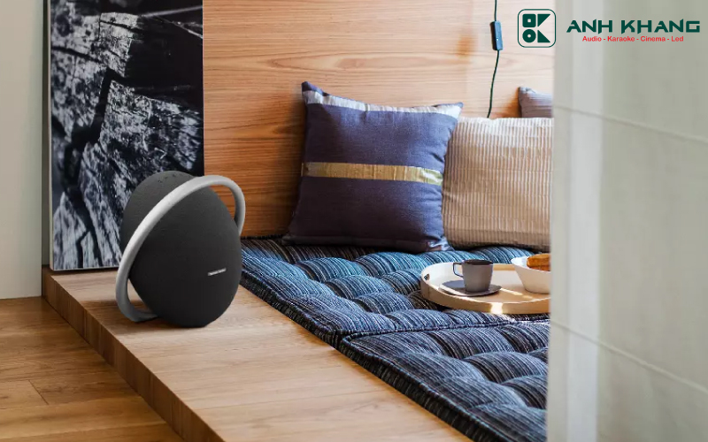 Loa Harman Kardon Onyx Studio 8